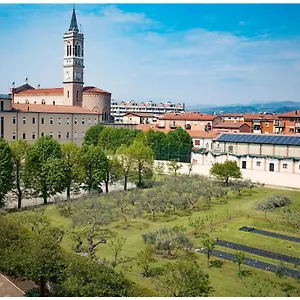 ** Hotel Santa Teresa House Italia